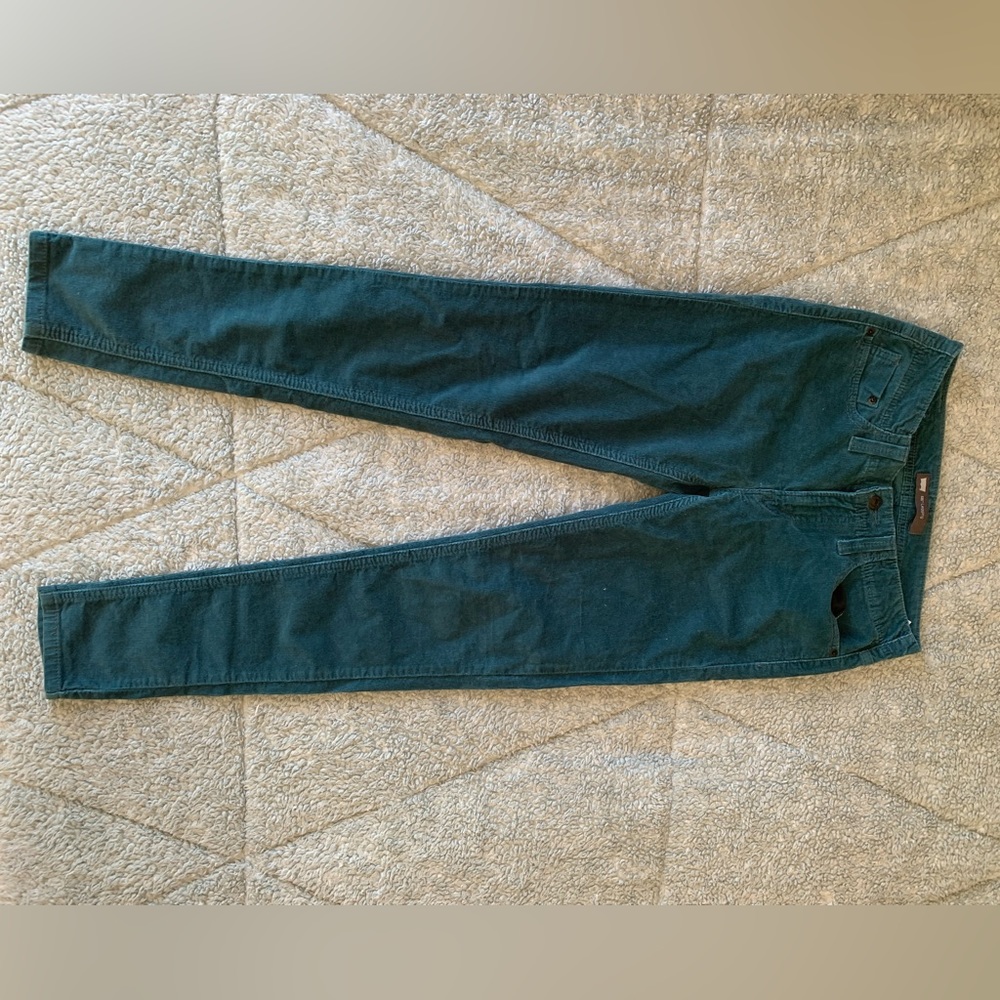 Levi’s size 27  skinny corduroy jeans